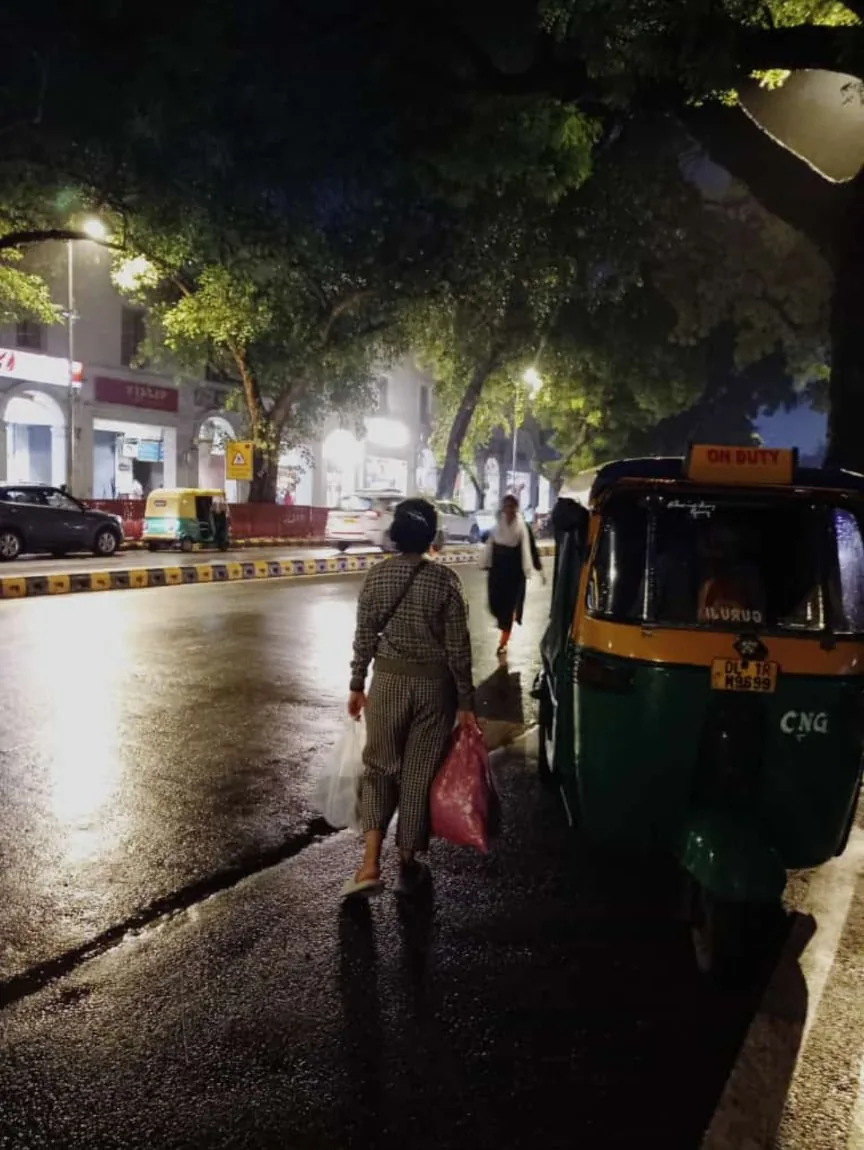 Photograph from Ending the day on a rainy street